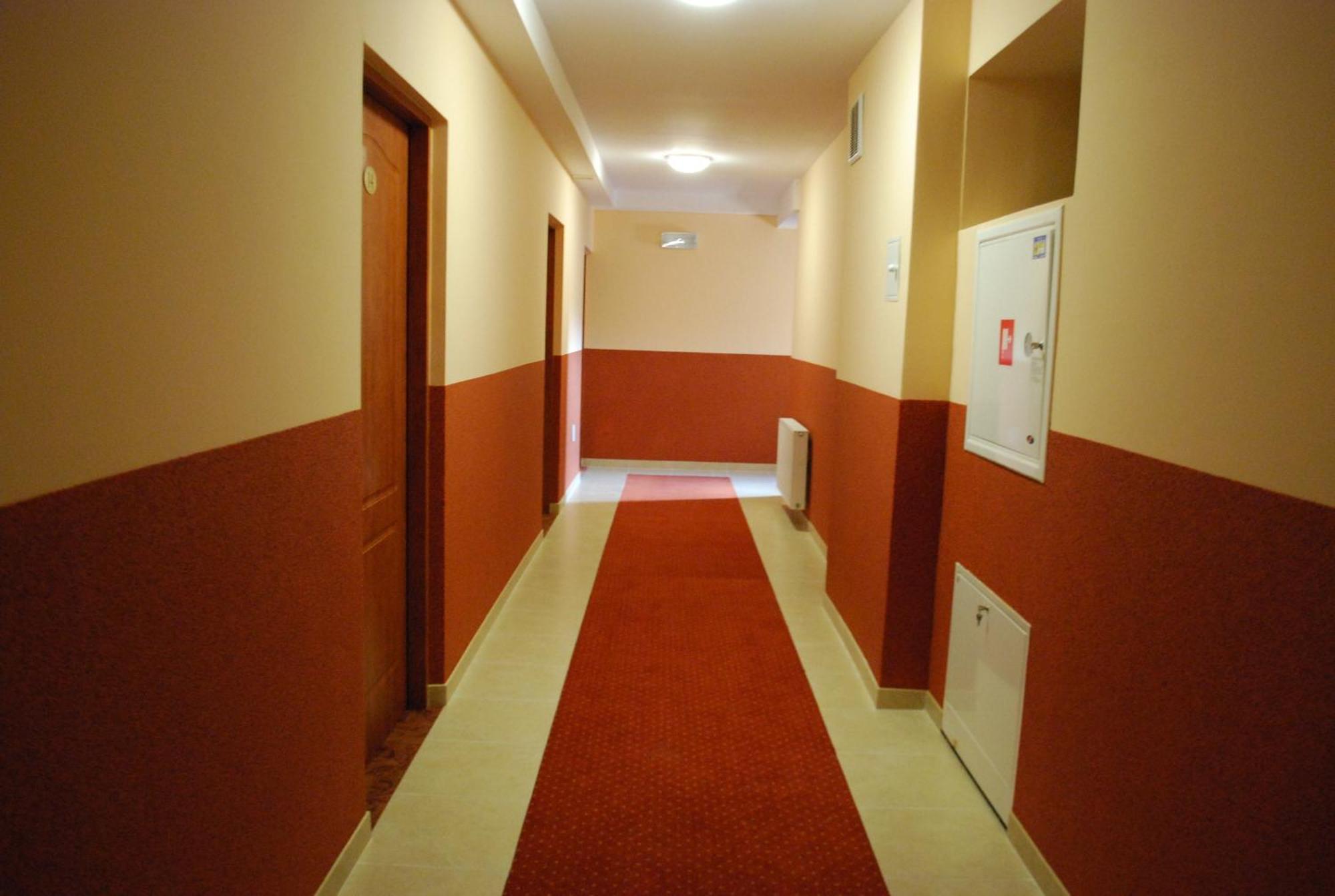 Hotel Anka ซูบีเซ ภายนอก รูปภาพ